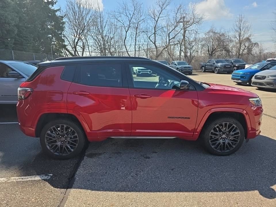 Used 2023 Jeep Compass High Altitude AWD/4WD image 7