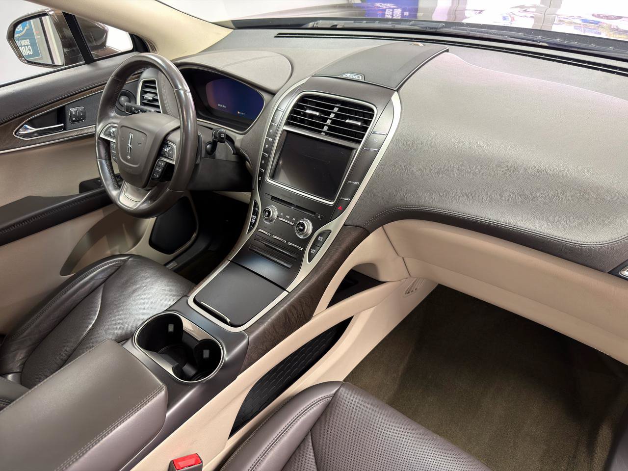 Used 2019 Lincoln Nautilus Reserve AWD/4WD image 25