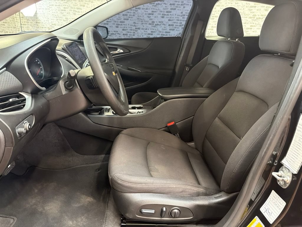 Used 2024 Chevrolet Malibu LT FWD image 24