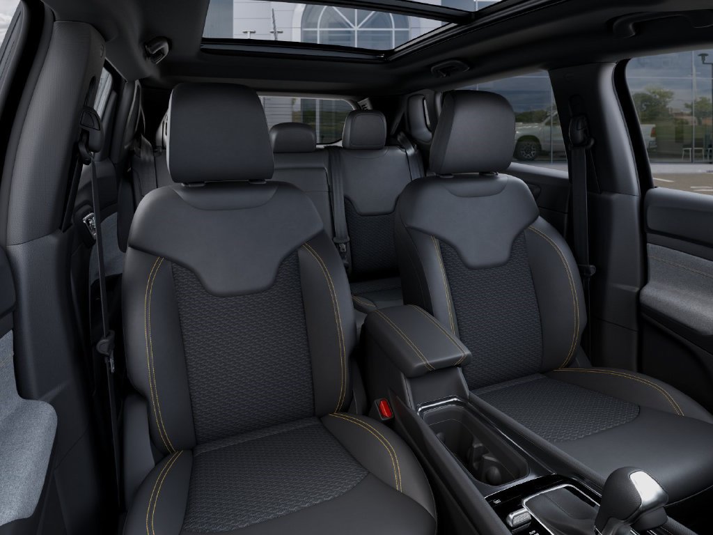 New 2026 Jeep Compass Latitude AWD/4WD image 17