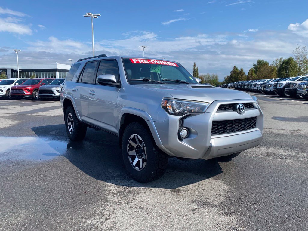 Used 2019 Toyota 4Runner TRD Off-Road AWD/4WD image 4