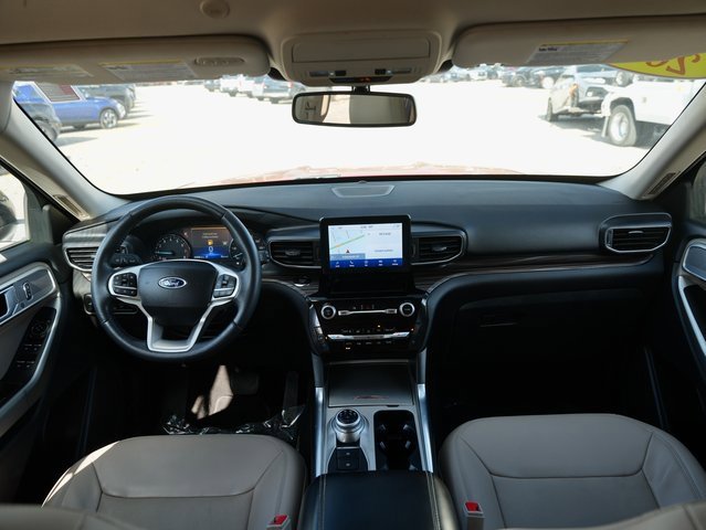 Used 2023 Ford Explorer Limited image 15