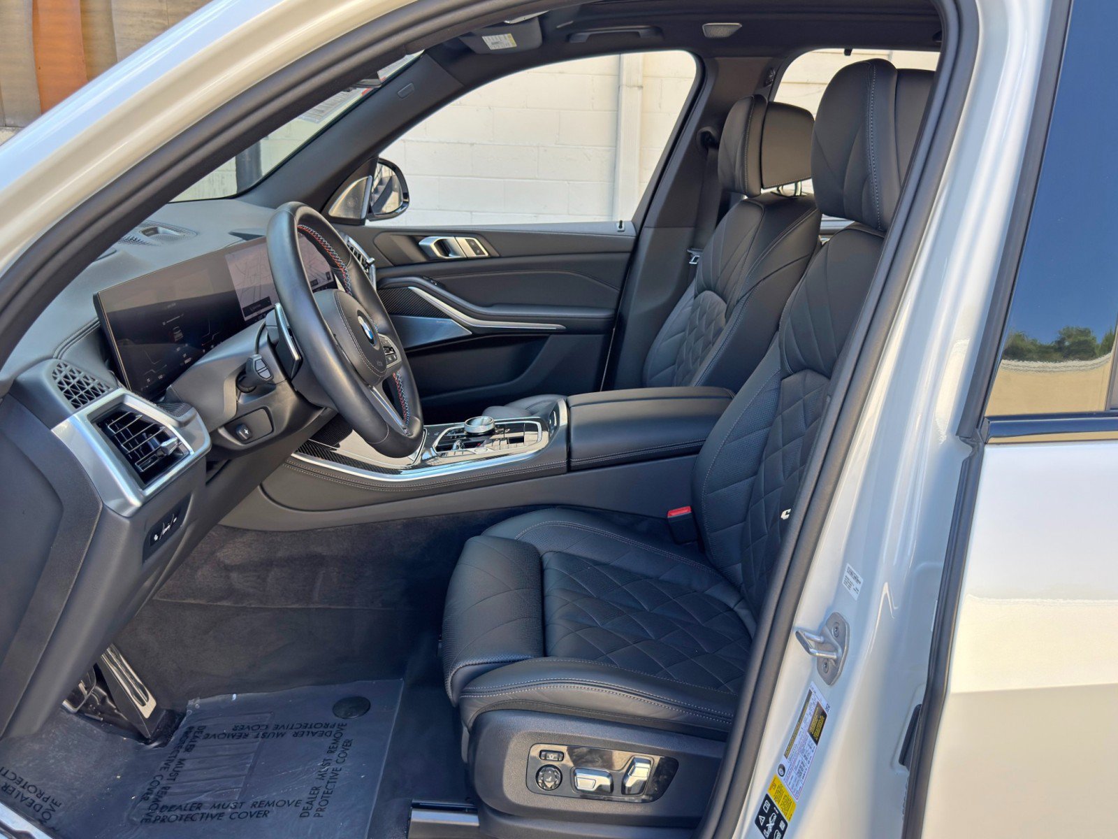 Used 2024 BMW X5 M60i AWD/4WD image 17