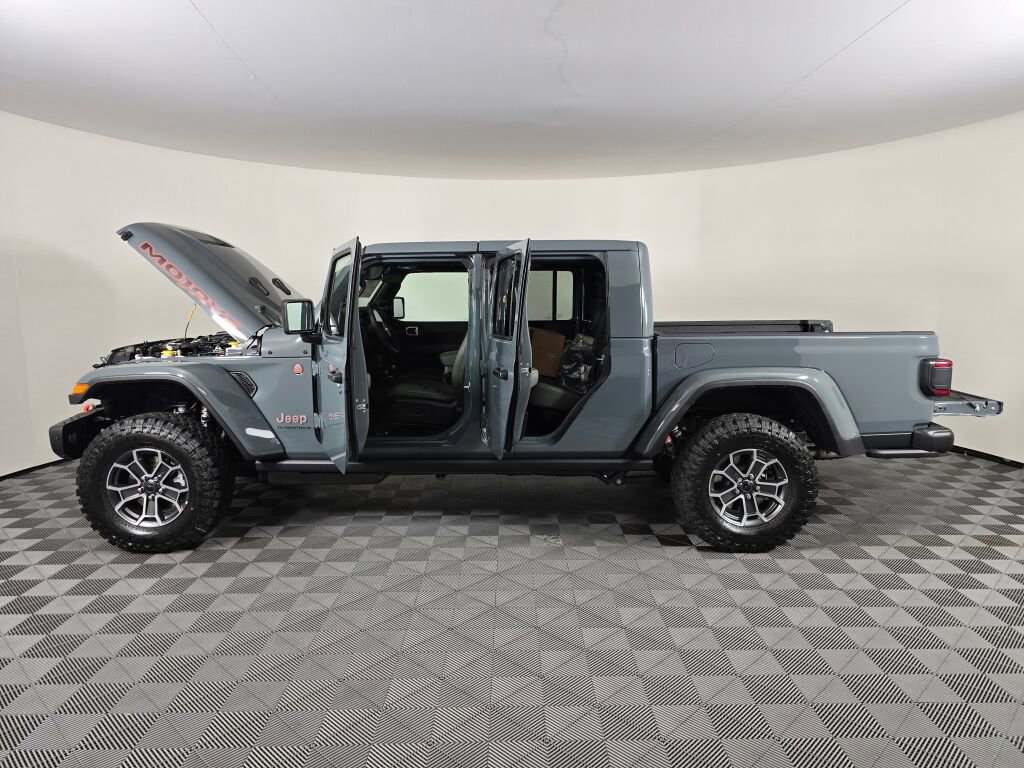 New 2026 Jeep Gladiator Mojave image 16