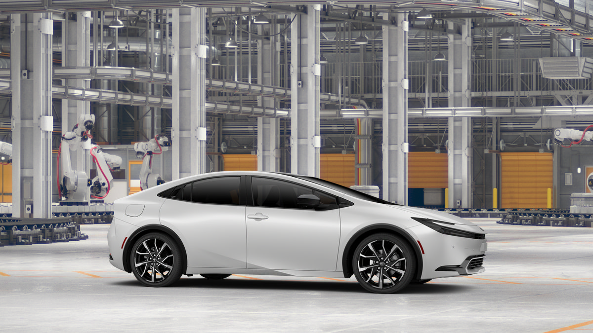 New 2027 Toyota Prius Plug-In Hybrid FWD image 13