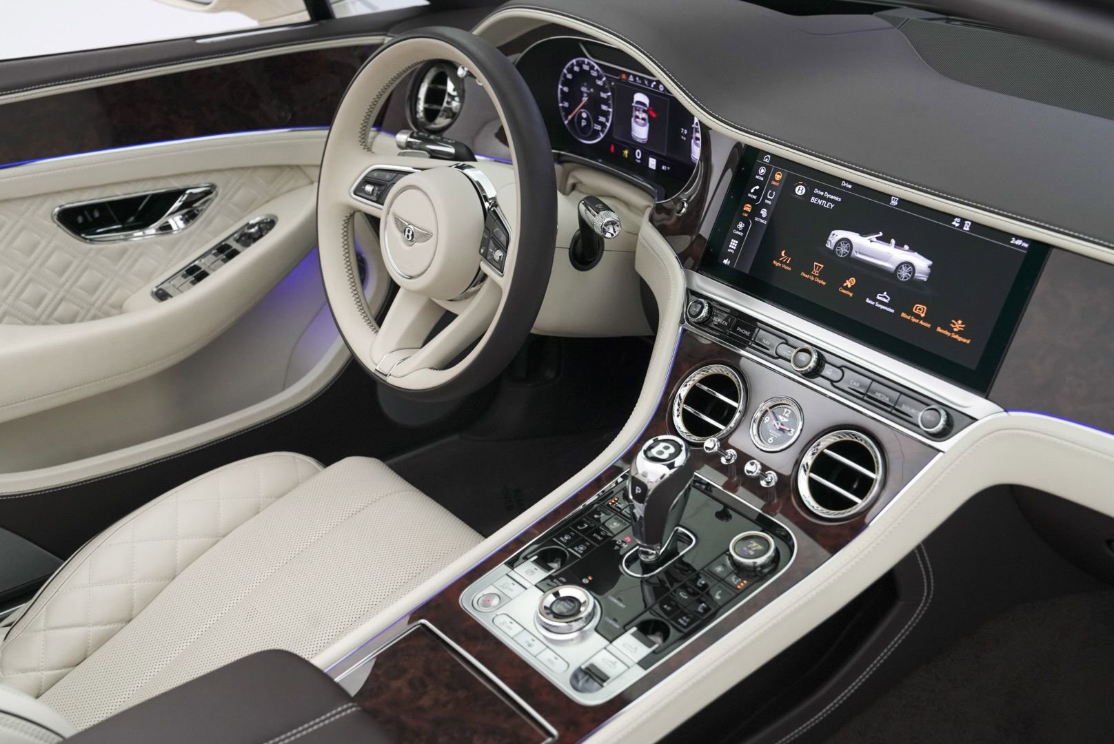 Used 2023 Bentley Continental GT Azure image 53