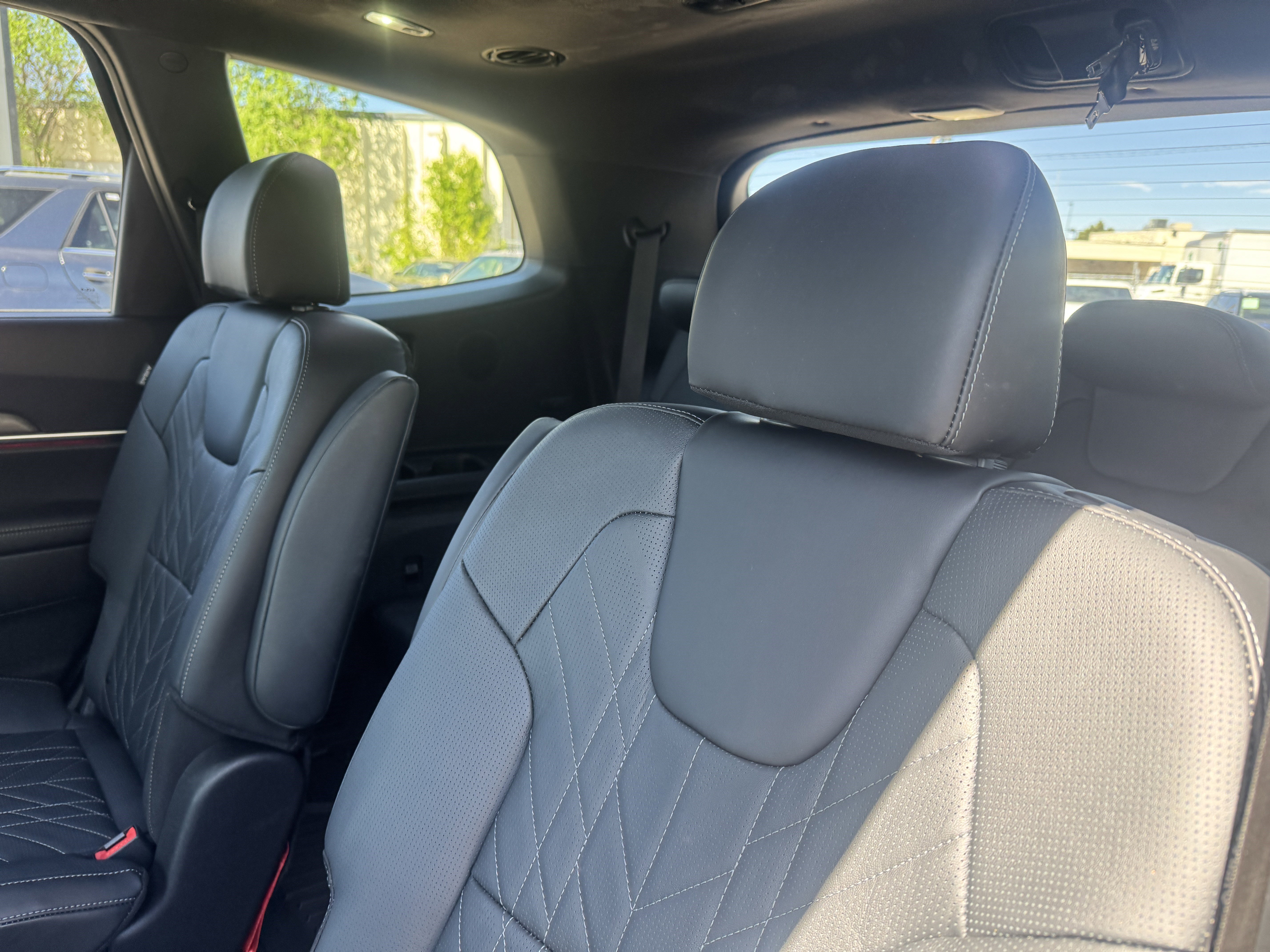 Used 2025 Kia Telluride SX Prestige X-Pro AWD/4WD image 16