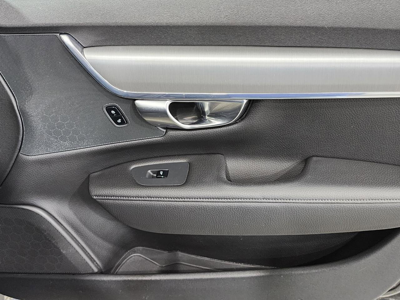 Used 2018 Volvo V90 T5 Cross Country w/ Convenience Package image 25