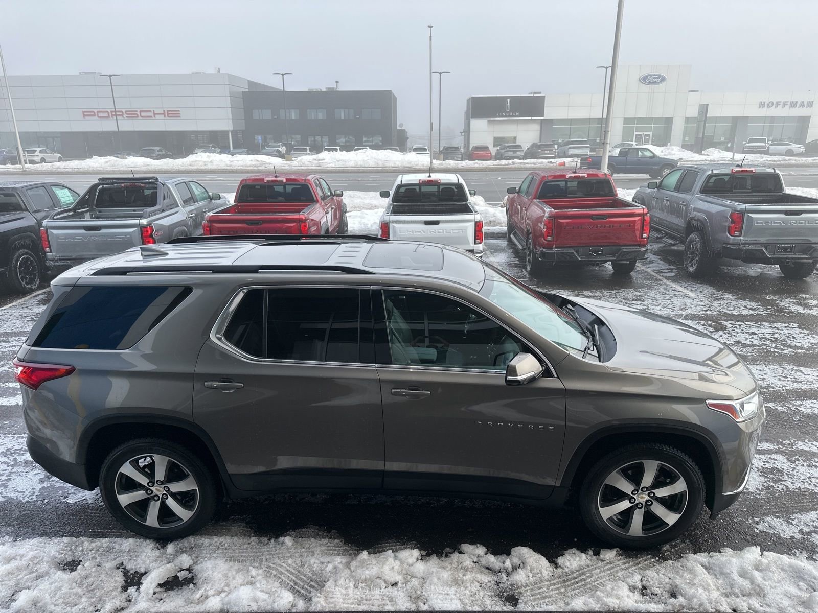 Used 2019 Chevrolet Traverse LT w/ LT Premium Package image 4