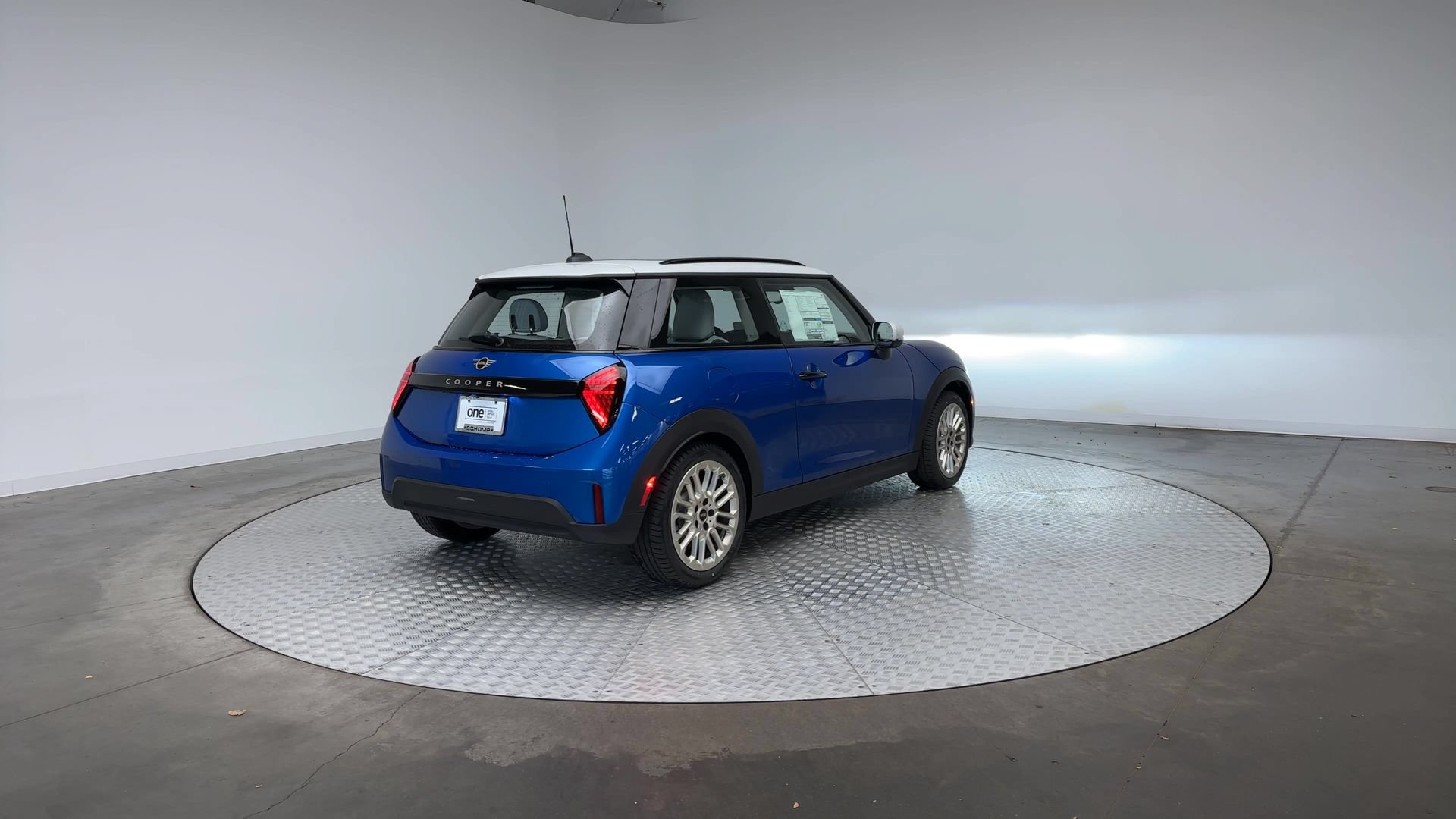Used 2026 MINI Cooper 2-Door Hardtop FWD image 2