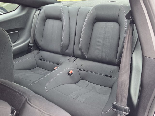 Used 2022 Ford Mustang GT w/ Black Accent Package RWD image 11