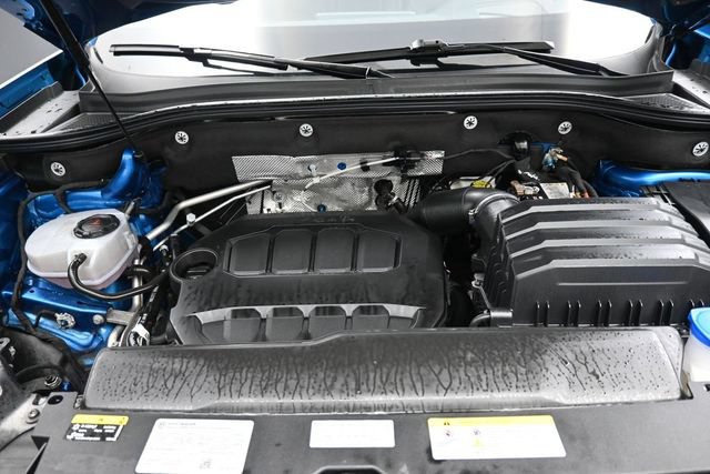 Used 2024 Volkswagen Atlas Cross Sport SEL R-Line AWD/4WD image 32