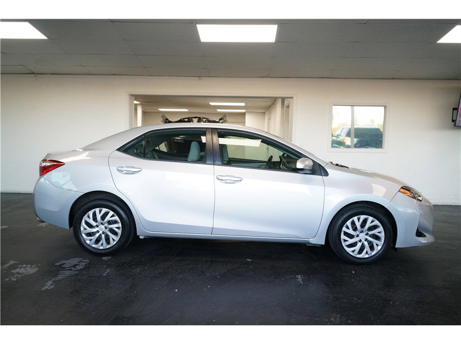 Used 2017 Toyota Corolla LE image 8