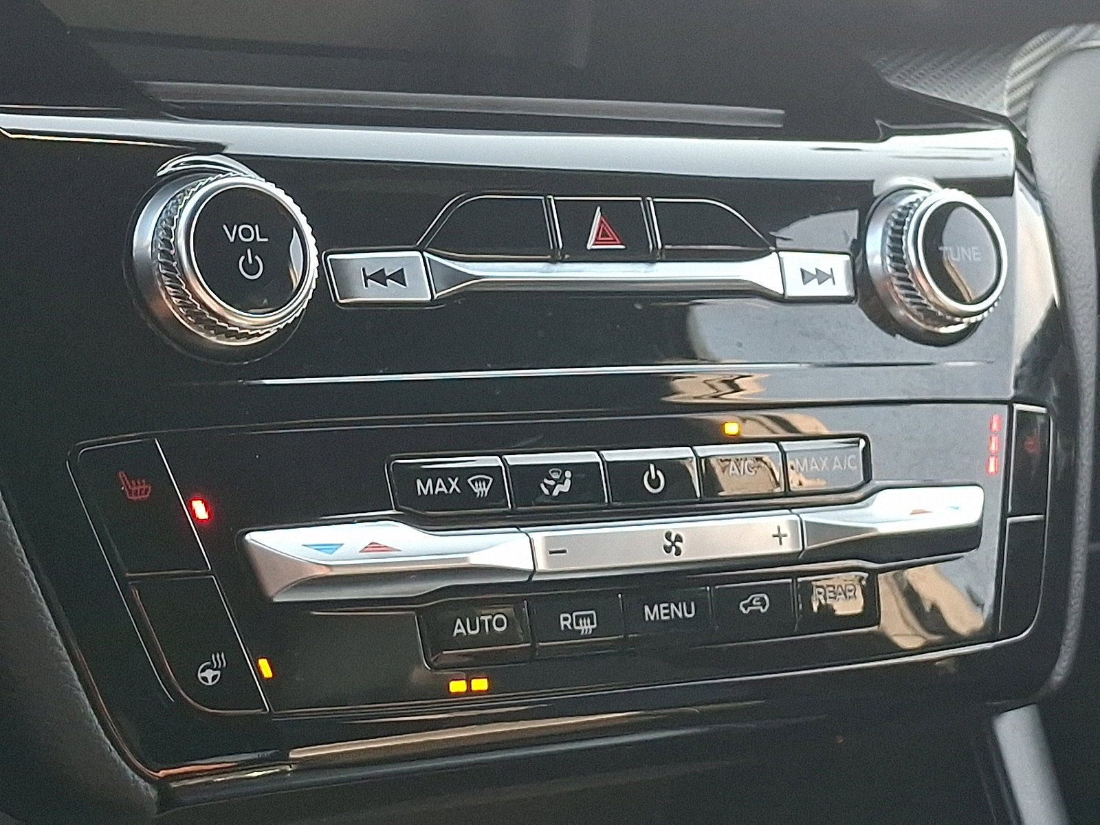 Certified 2022 Ford Explorer ST image 15