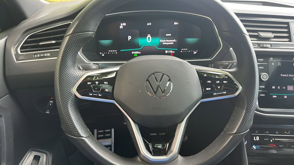 Used 2024 Volkswagen Tiguan SE R-Line FWD image 13