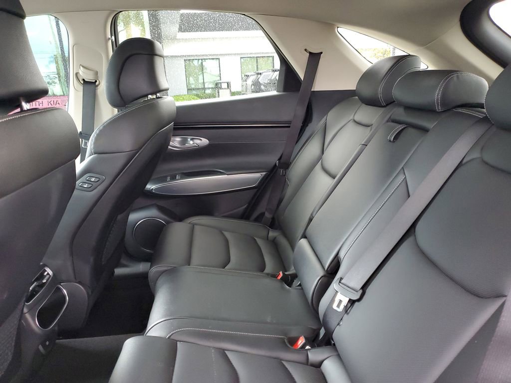 Used 2023 Genesis GV70 2.5T w/ Select Package image 16