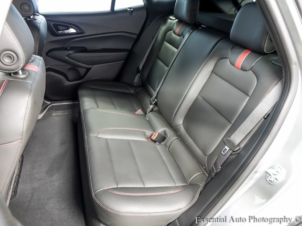 Used 2025 Chevrolet Trax RS FWD image 11