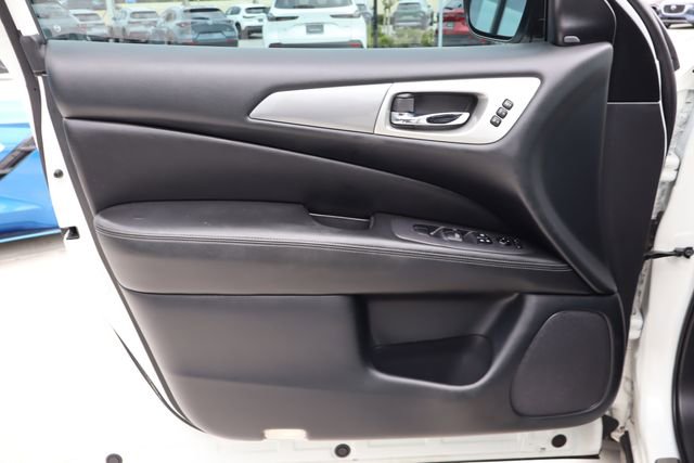 Used 2018 Nissan Pathfinder SL w/ Midnight Edition Package image 30
