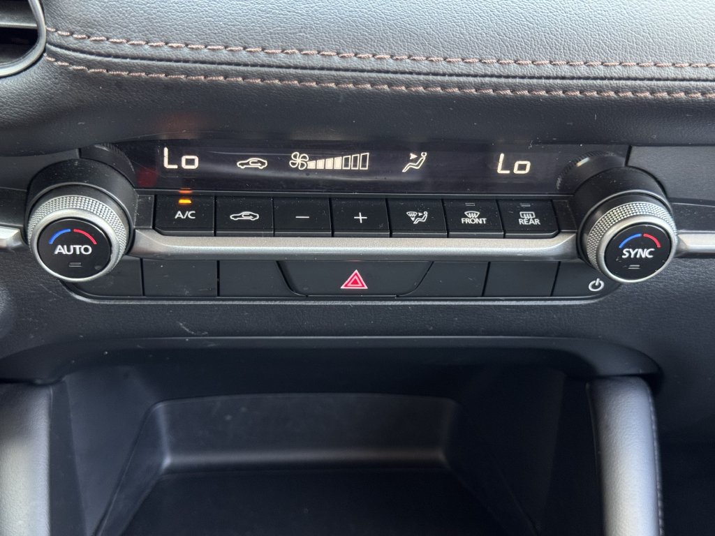 Used 2025 MAZDA MAZDA3 s FWD image 17