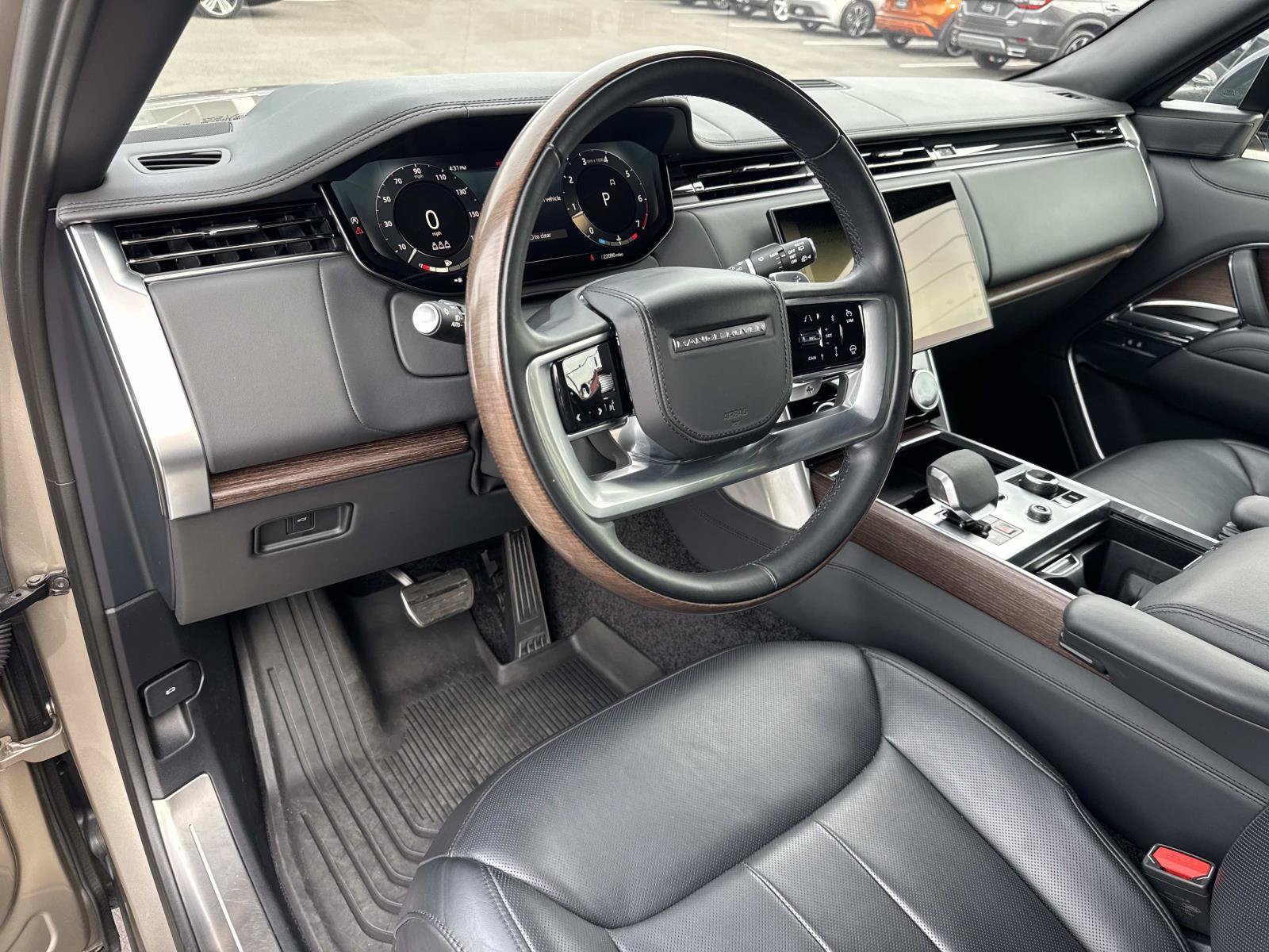 Used 2023 Land Rover Range Rover Autobiography AWD/4WD image 24