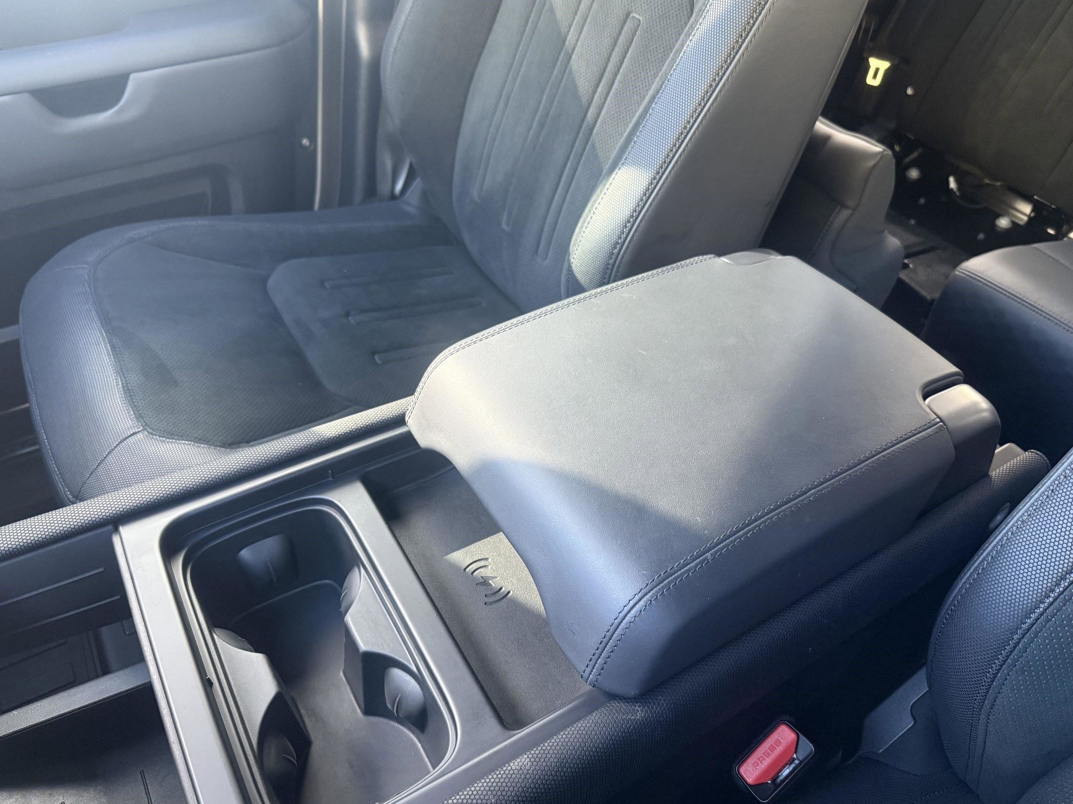 Certified 2023 Land Rover Defender 110 V8 image 32