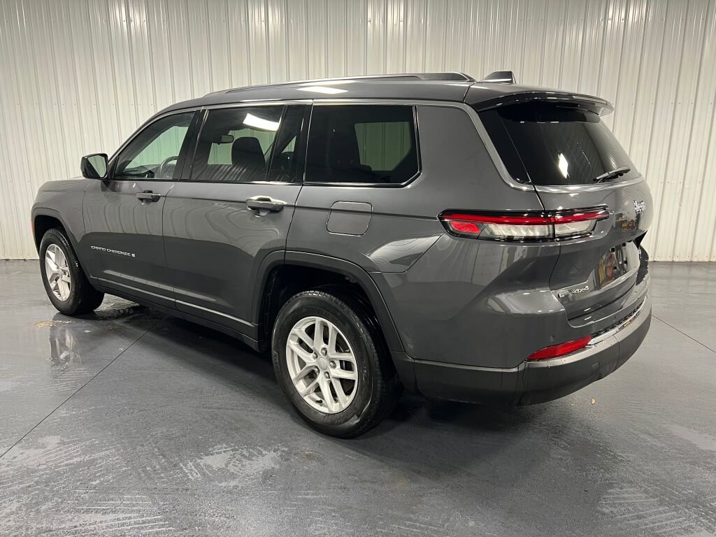 Used 2022 Jeep Grand Cherokee L Laredo w/ Luxury Tech Group I image 3