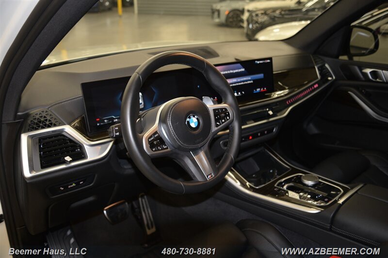 Used 2025 BMW X5 xDrive40i w/ M Sport Package AWD/4WD image 16