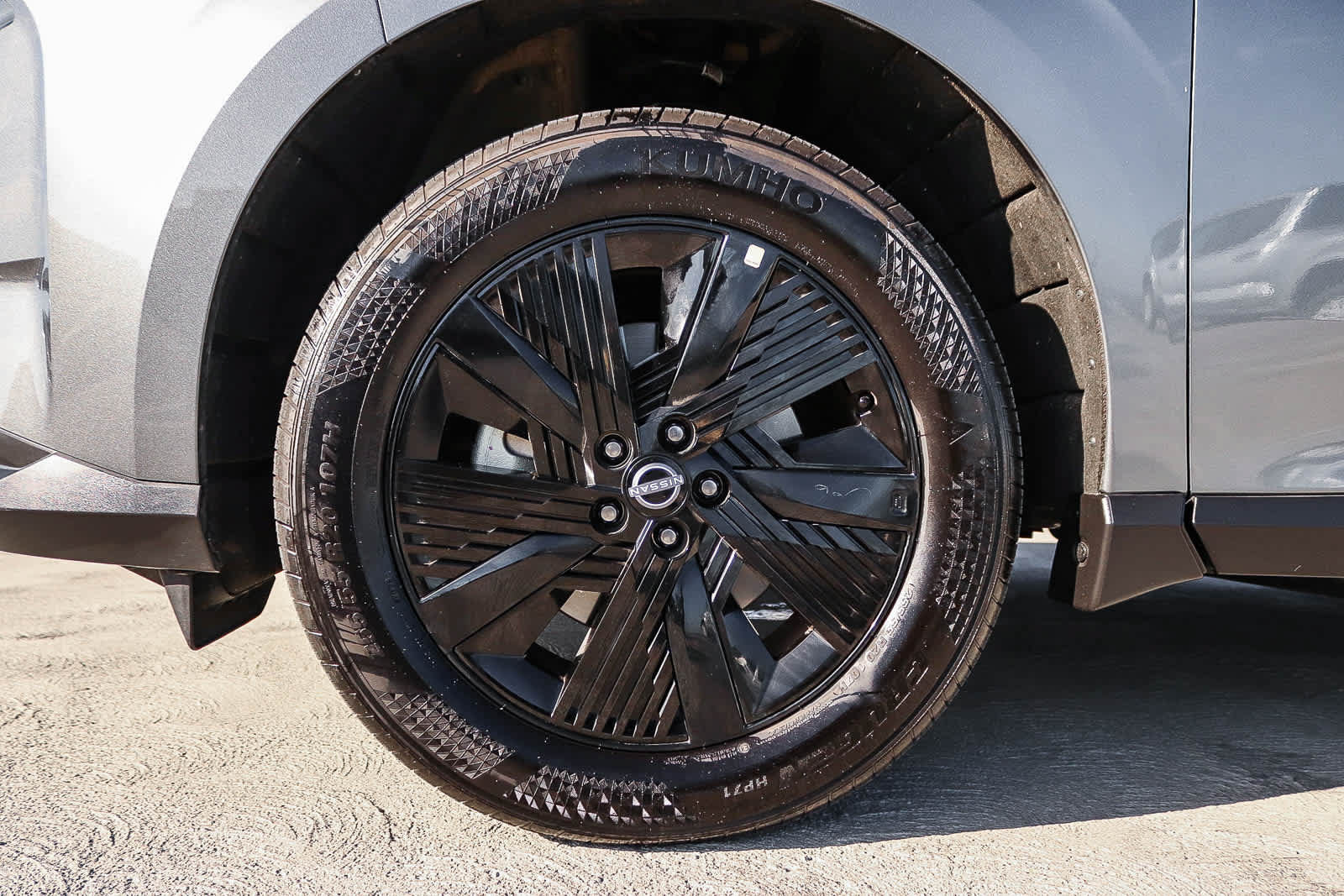 Used 2025 Nissan Murano SV AWD/4WD image 11