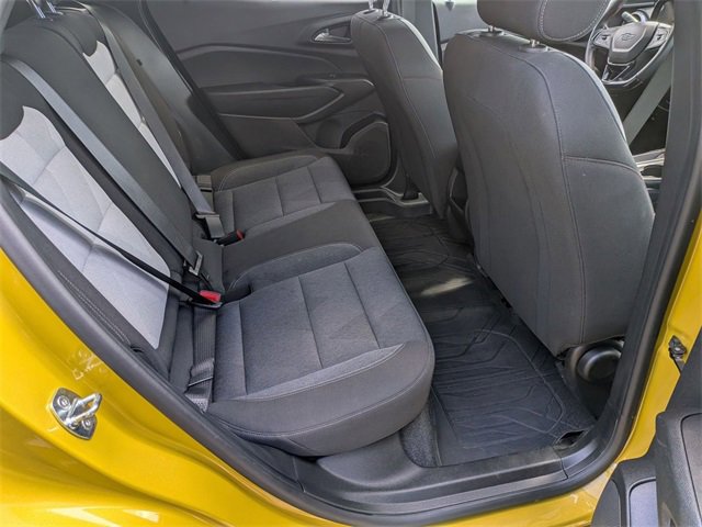 Used 2024 Chevrolet Trax RS w/ Sunroof Package image 29