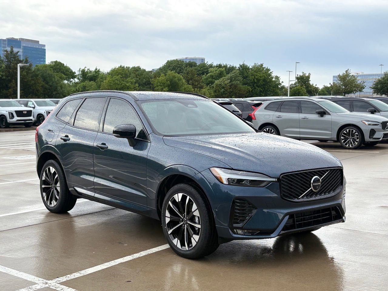 New 2026 Volvo XC60 B5 Plus AWD/4WD image 3