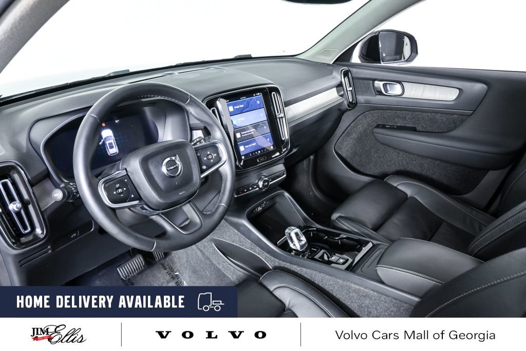 Certified 2023 Volvo XC40 B5 Plus w/ Protection Package Premier image 6