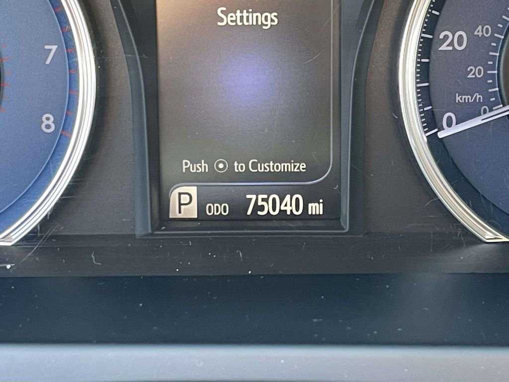 Used 2016 Toyota Camry LE image 29