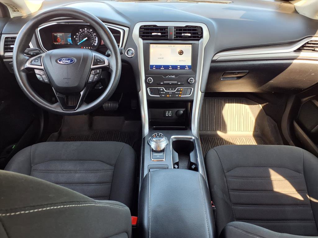 Used 2020 Ford Fusion SE image 8