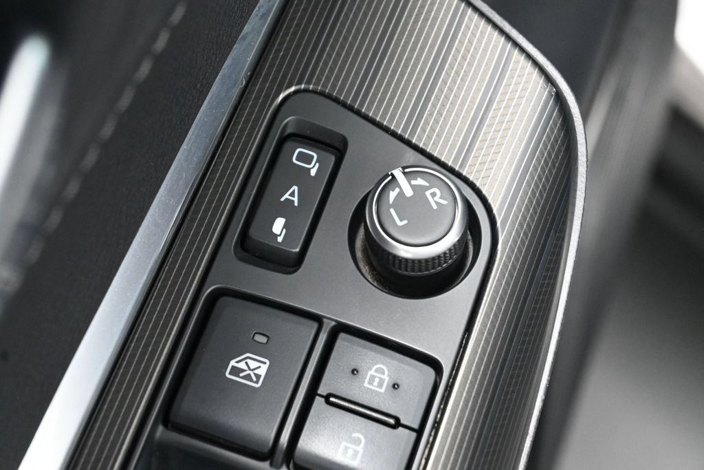 Certified 2021 Toyota Venza Limited w/ Advanced Technology Package AWD/4WD image 12