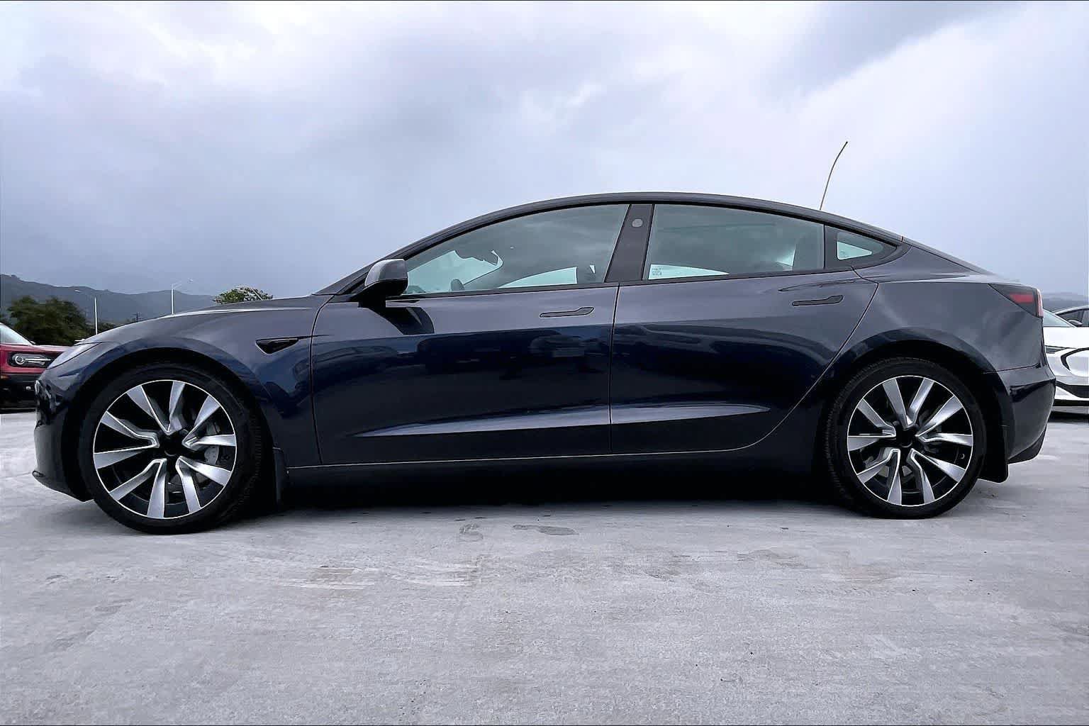 Used 2024 Tesla Model 3 Long Range AWD/4WD image 3