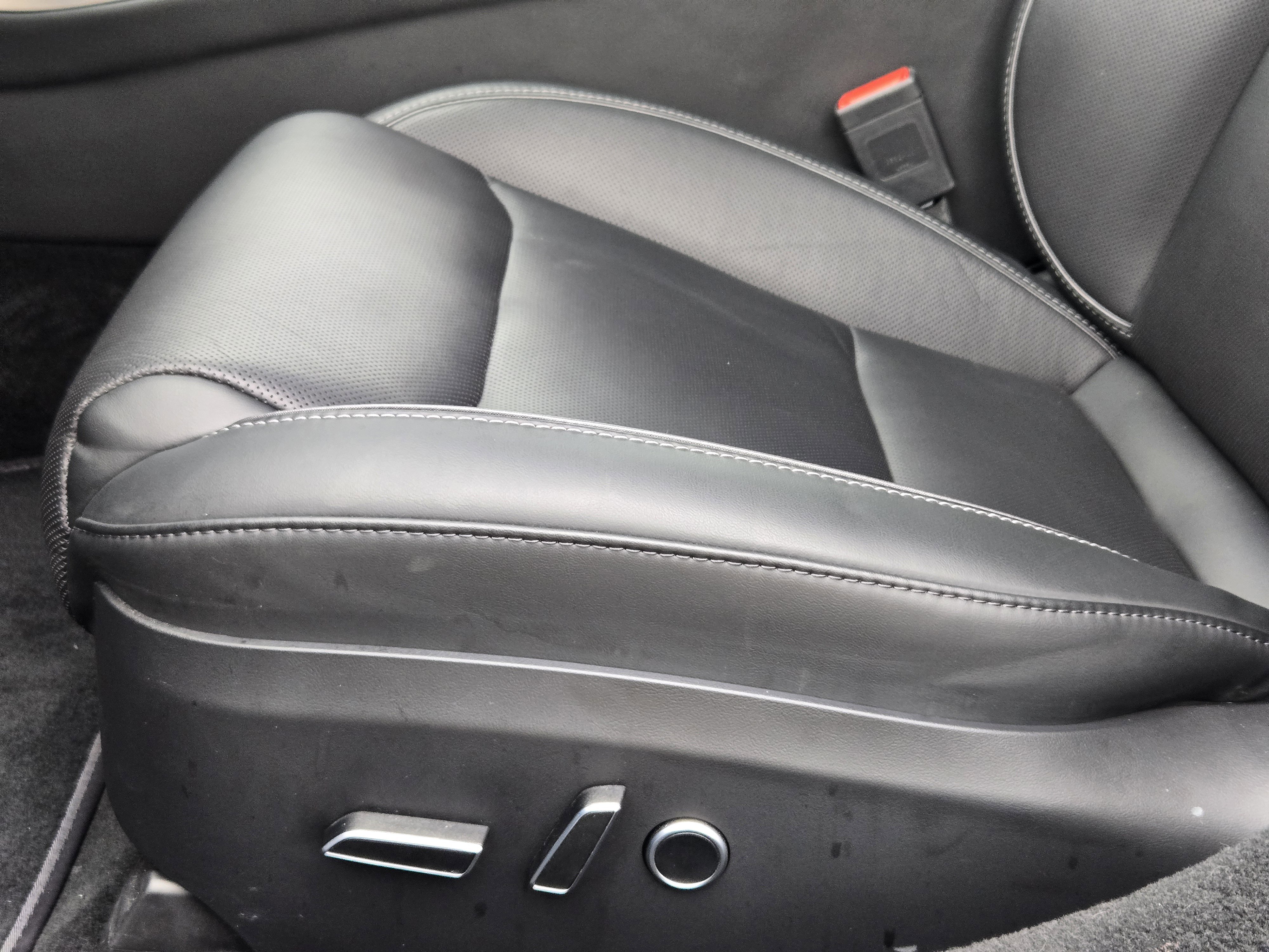 Used 2024 Tesla Model S Plaid image 31