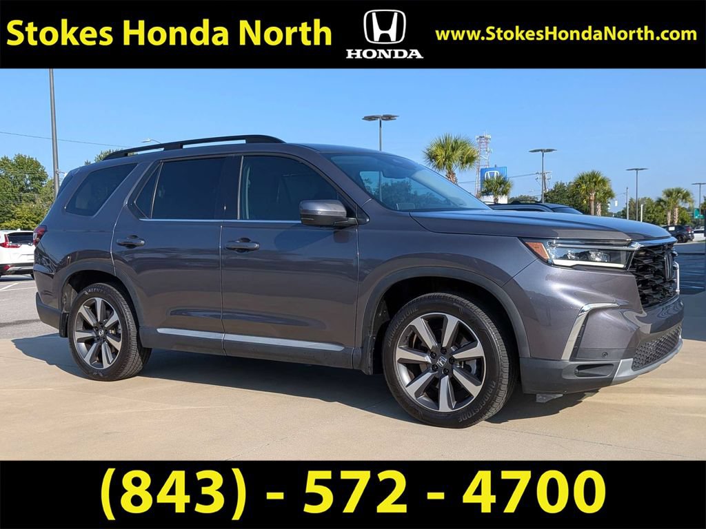 Used 2025 Honda Pilot Elite image 2