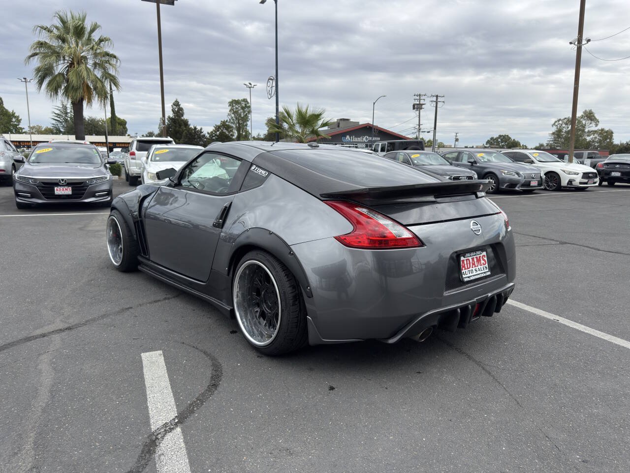 Used 2014 Nissan 370Z Touring w/ Sport Package RWD image 6