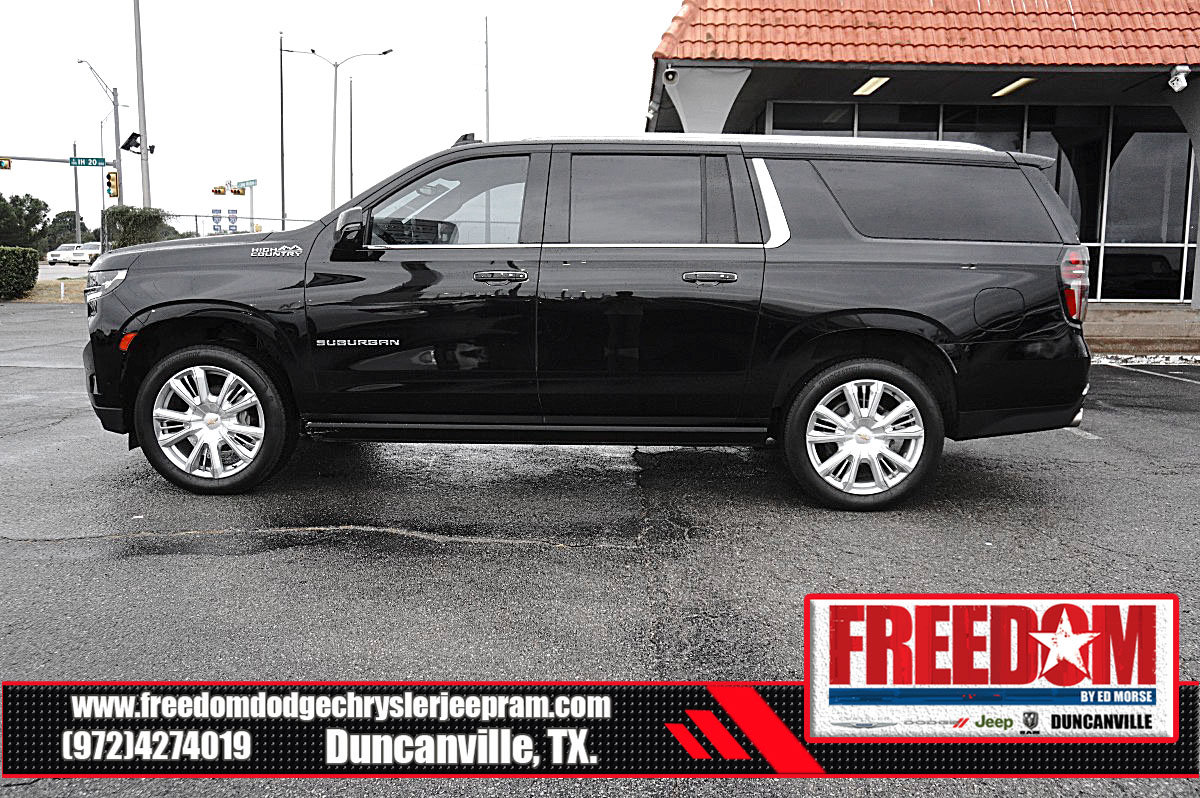 Used 2023 Chevrolet Suburban High Country AWD/4WD image 2