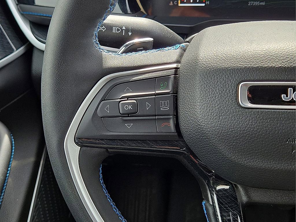 Used 2023 Jeep Grand Cherokee Trailhawk w/ Advanced Protech Group II AWD/4WD image 22