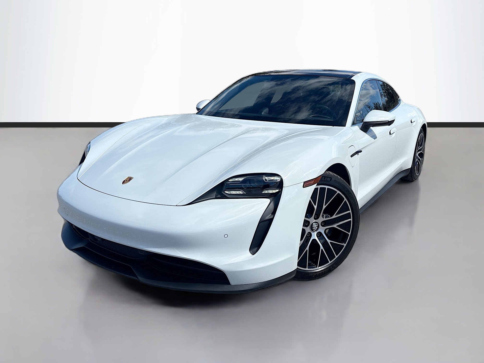 Used 2021 Porsche Taycan 4S video 1