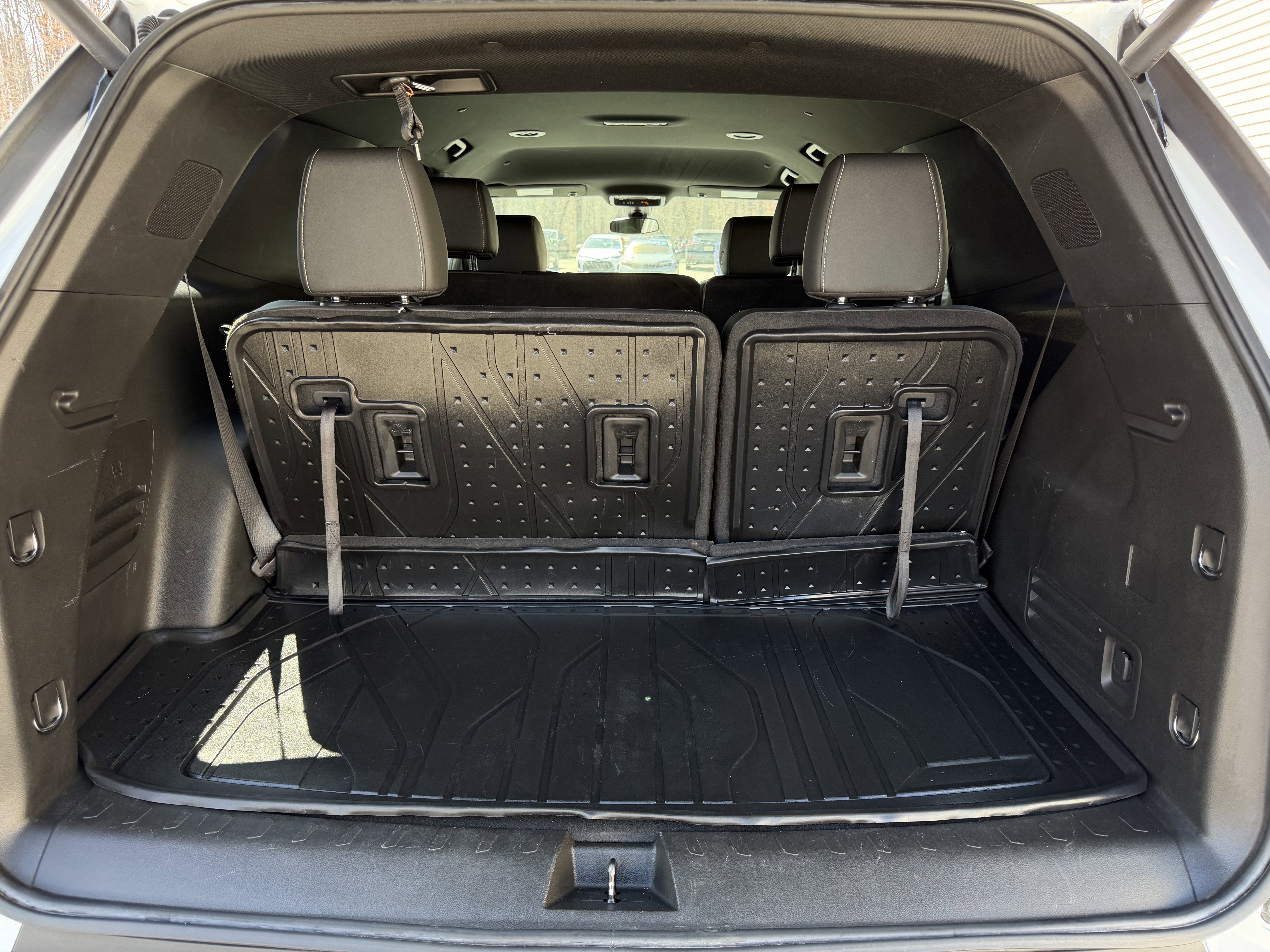 Used 2023 Chevrolet Traverse LT w/ LPO, Floor Liner Package AWD/4WD image 31