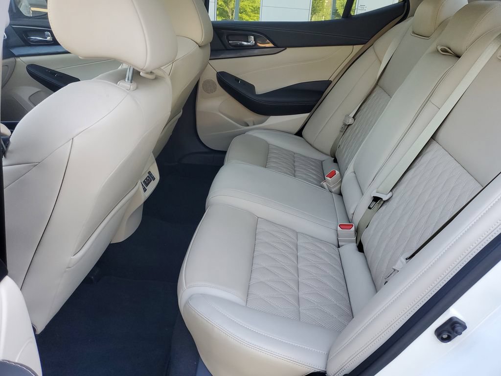 Certified 2023 Nissan Maxima Platinum w/ Sport Mat Group FWD image 11