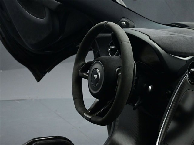Used 2020 McLaren 600LT Spider image 23