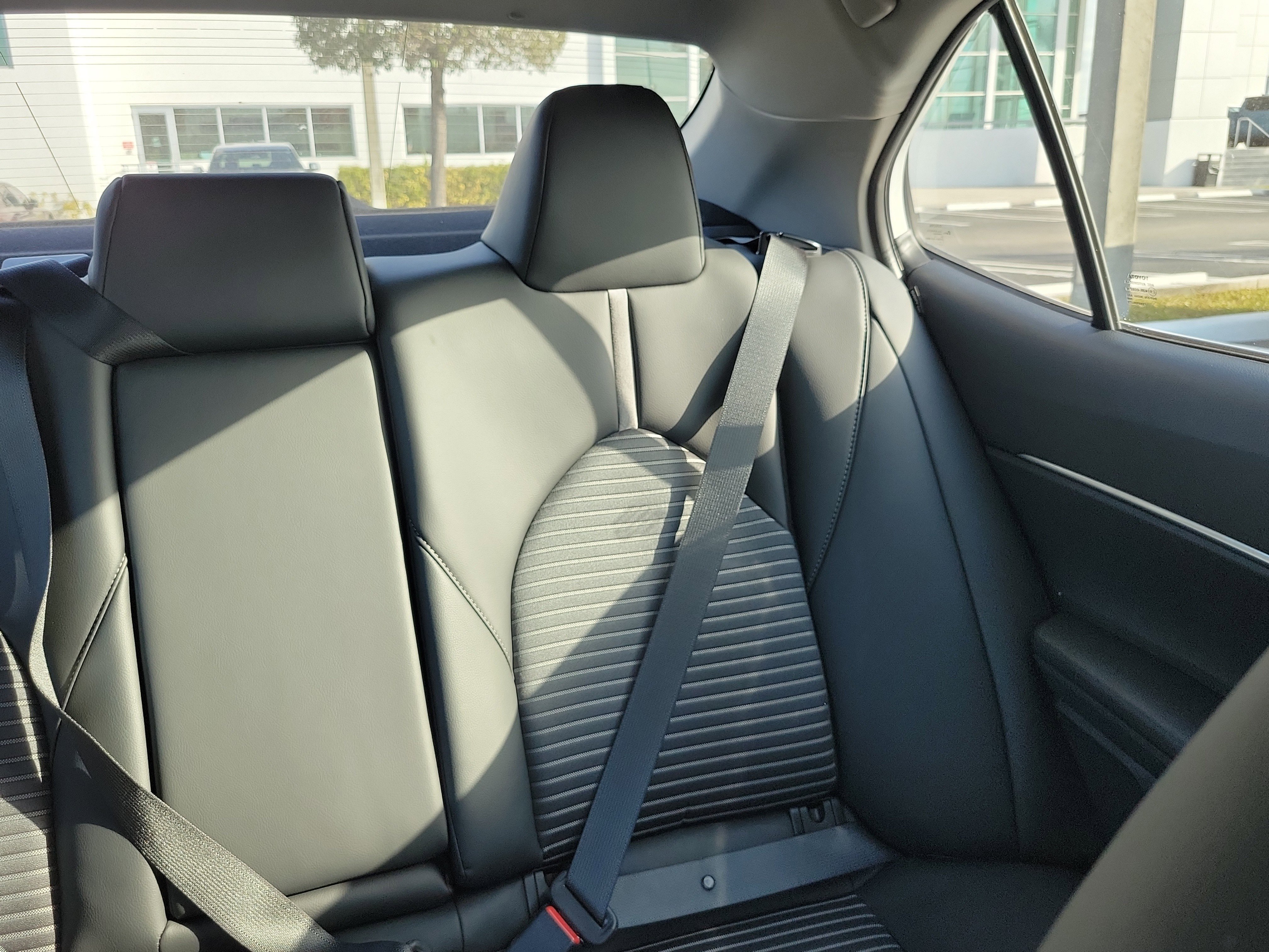 Used 2024 Toyota Camry SE w/ Cold Weather Package FWD image 22