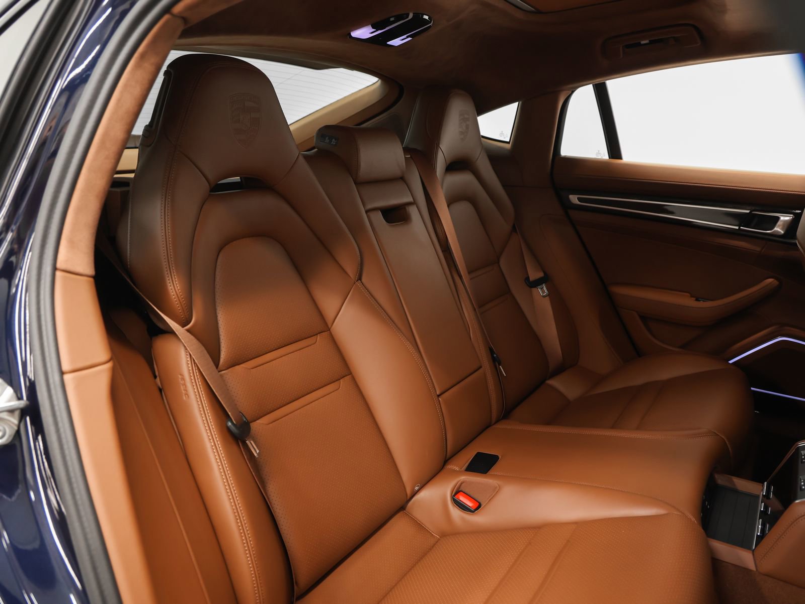 Used 2023 Porsche Panamera GTS image 34