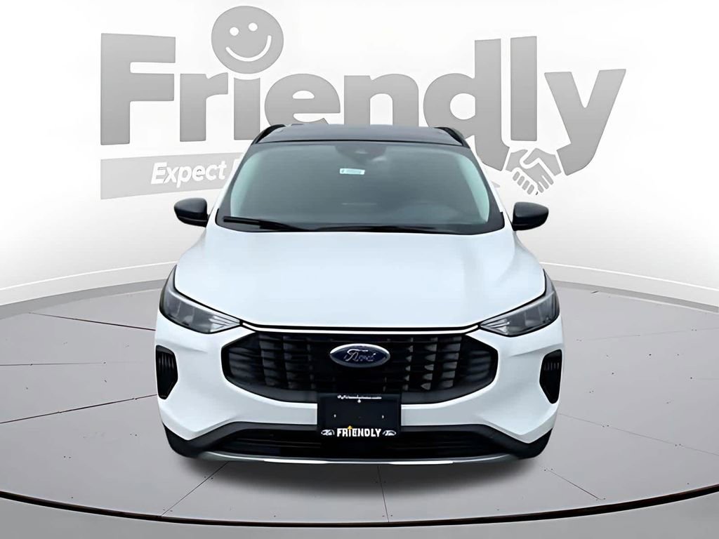 New 2025 Ford Escape Active w/ Cold Weather Package FWD image 2