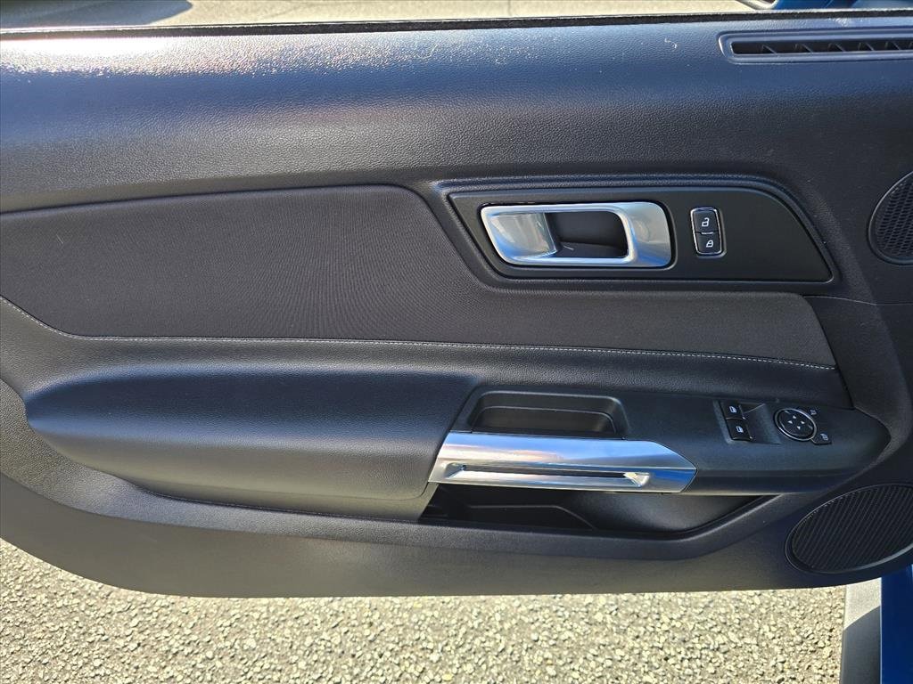 Used 2019 Ford Mustang EcoBoost w/ Equipment Group 101A image 8