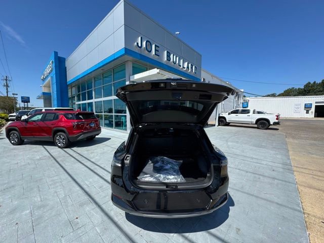 New 2025 Chevrolet Equinox EV LT w/ Convenience Package II image 8