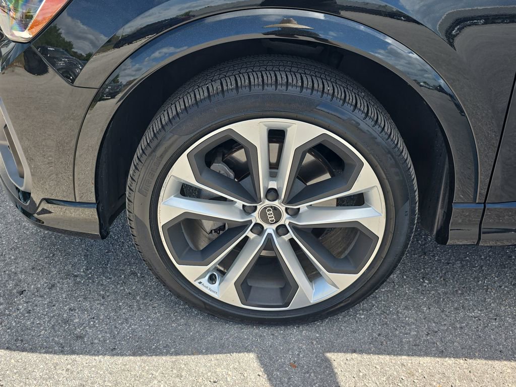 Used 2021 Audi Q3 2.0T Premium w/ Convenience Package image 11